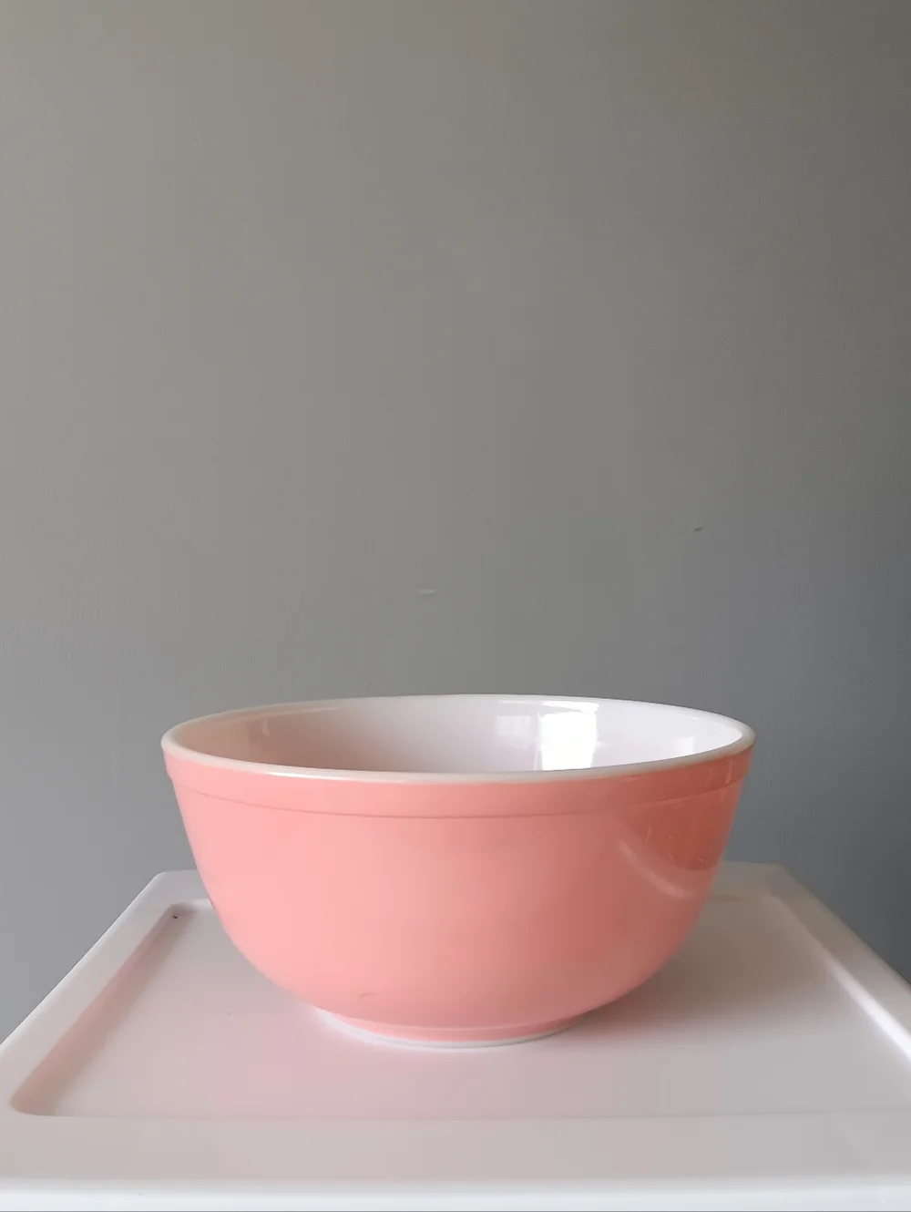 Vintage Pyrex 403 Round Mixing Bowl 2.5 Quarts Nesting Light Flamingo Pink 8